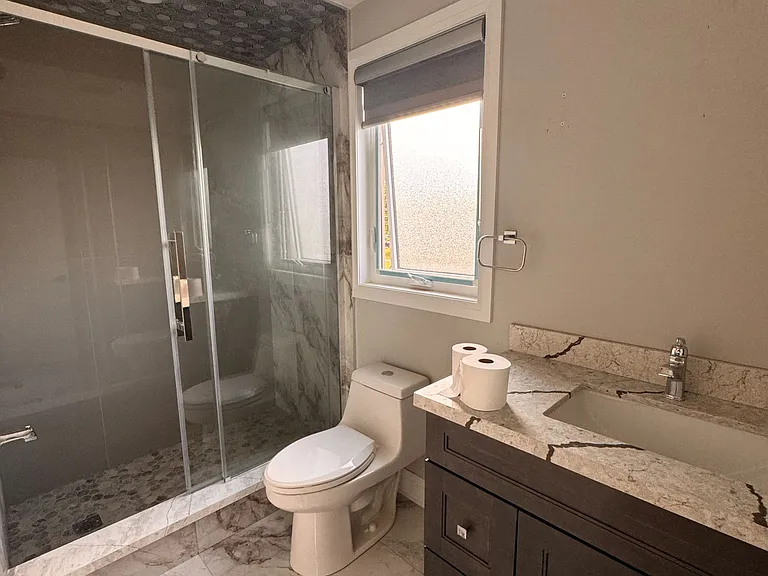 106 Woodward Ave — Photo 24