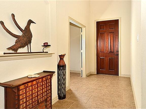 4th image of 30 Golden Orchard Pl