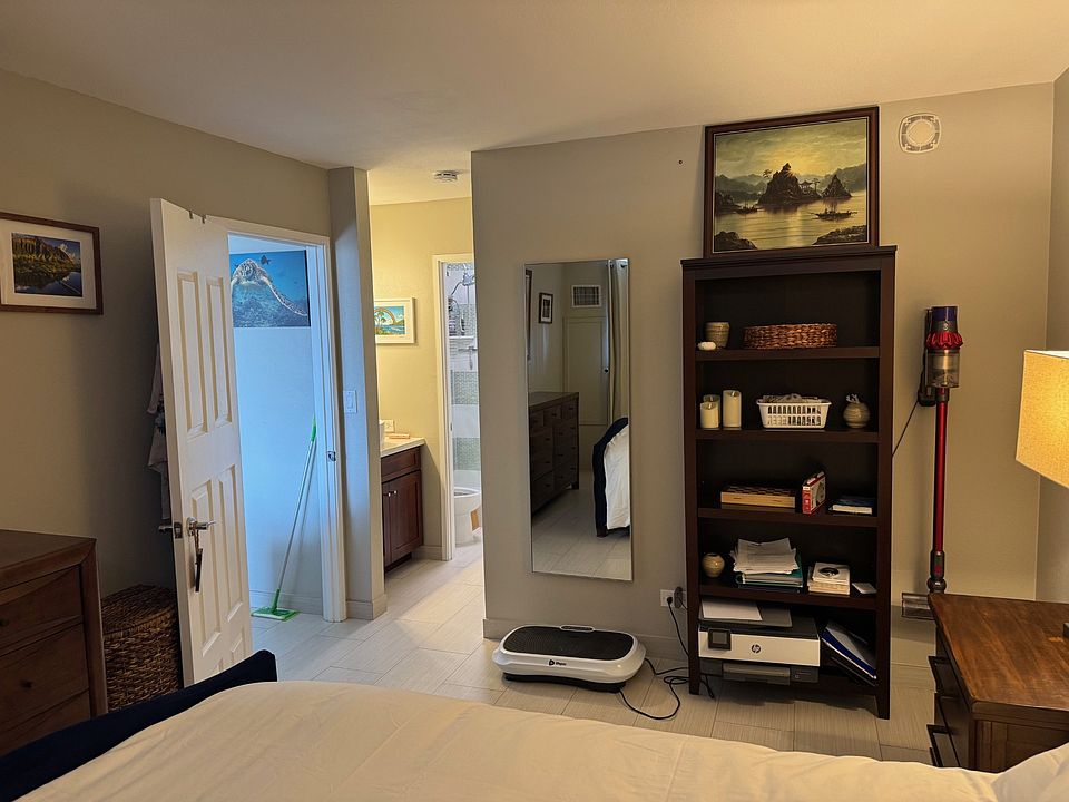 Full-length mirror, book shelf, vaccum, vibration plate