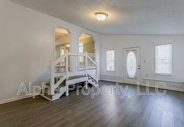 206 E Arlington Ave — Photo 9