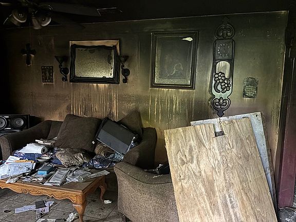 3rd image of 115 Shady Creek Dr