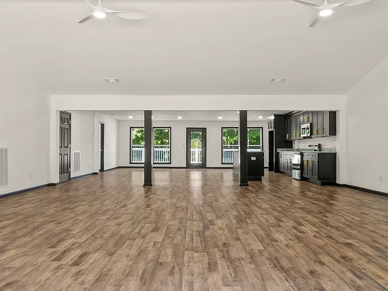4165 E Lake Dr — Photo 4