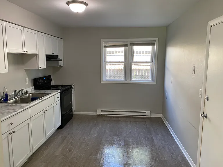 275 E Prairie St #1-A — Photo 12