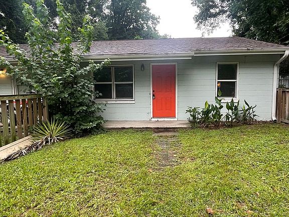 3rd image of 2204 Eleanor Dr #2B
