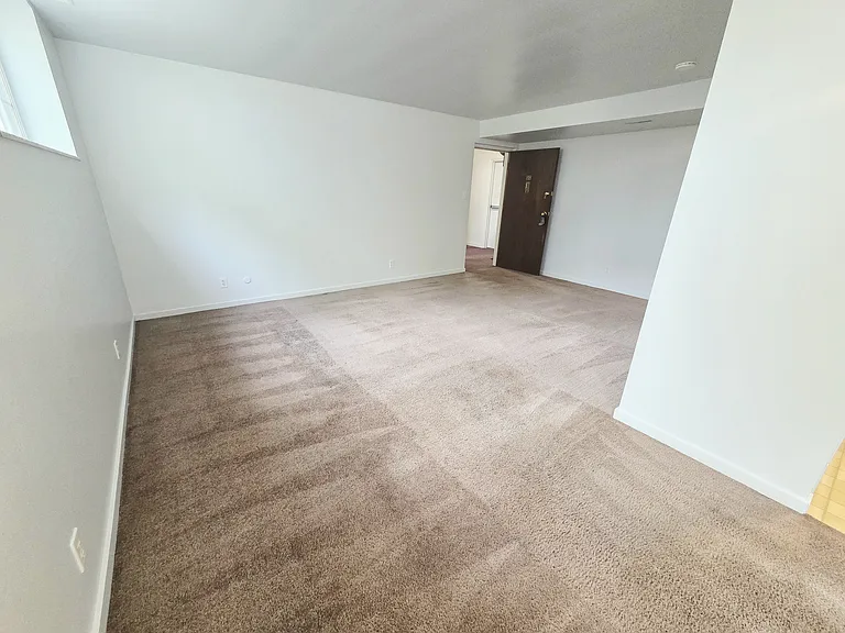 2201 Hollingsworth St #3C — Photo 9