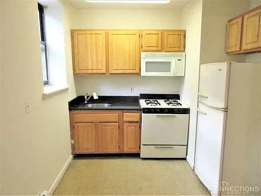 Rented by City Connections Realty | media 8