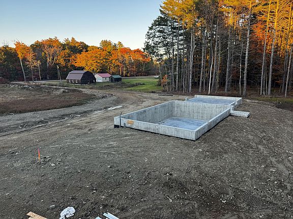 2nd image of 704 River Road