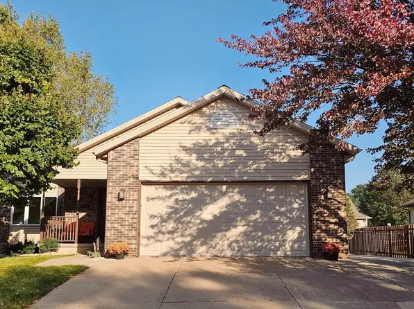 1119 BROADWAY Drive, Sun Prairie, WI 53590