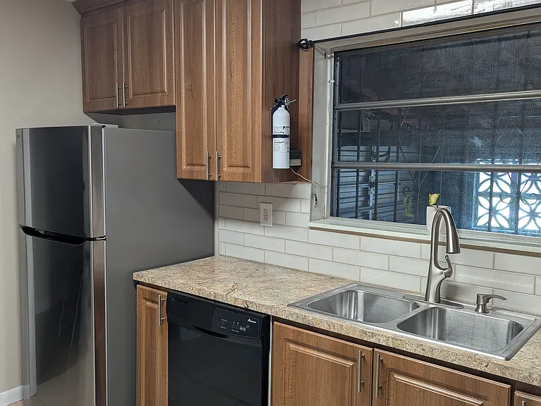 19401 NW 23rd Ave — Photo 5