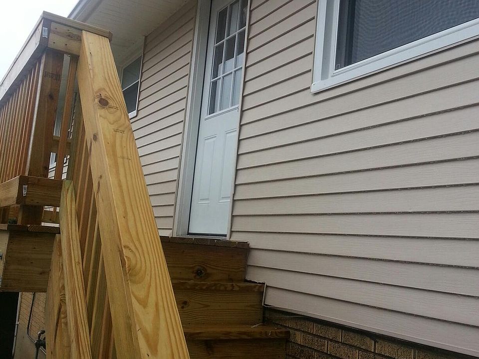 SIDE VIEW- KITCHEN ENTRANCE
