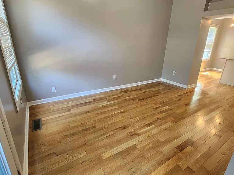 115 W 2nd Ave #A — Photo 8