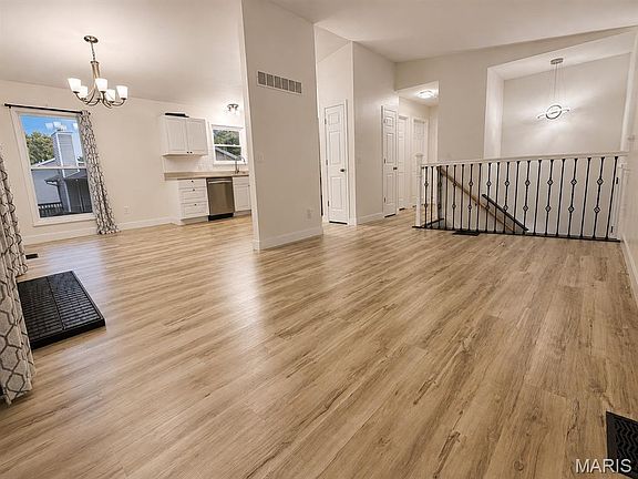 5th image of 45 Chip Dr
