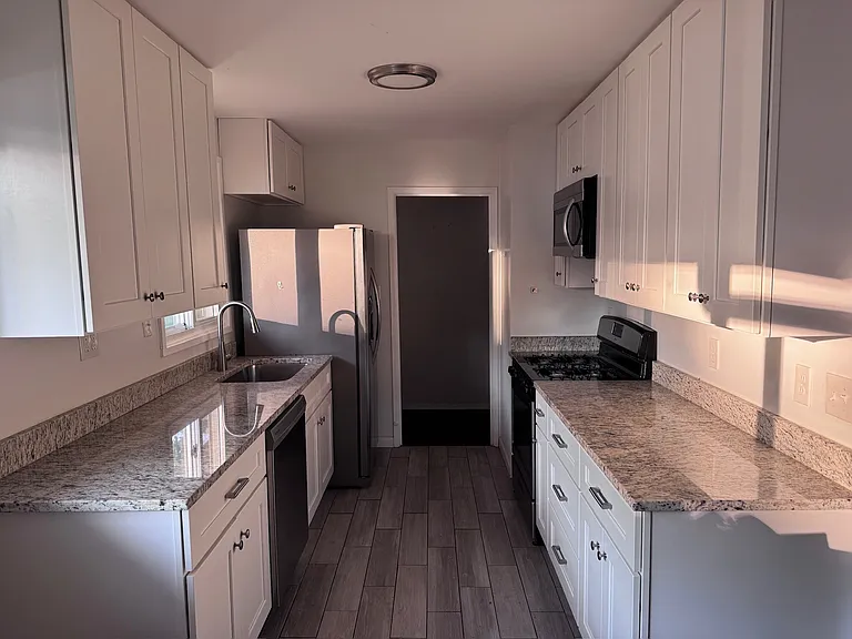 4431 Roundhill Rd — Photo 15