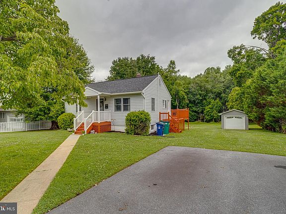 2nd image of 2552 Arthur Ave