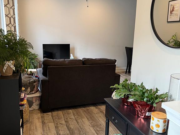 2nd image of 3008 Hill St Unit 303