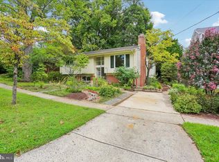 6511 Callander Dr, Bethesda, MD 20817