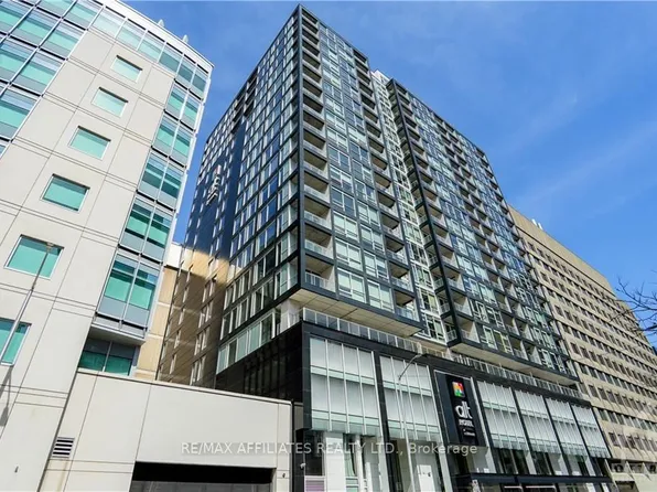 199 Slater St, Ottawa, ON