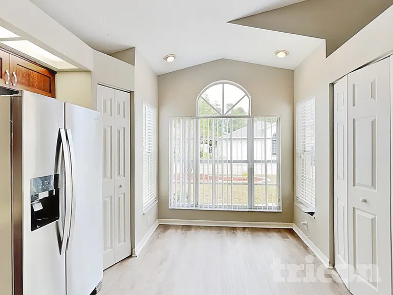 11008 Millbury Ct — Photo 5