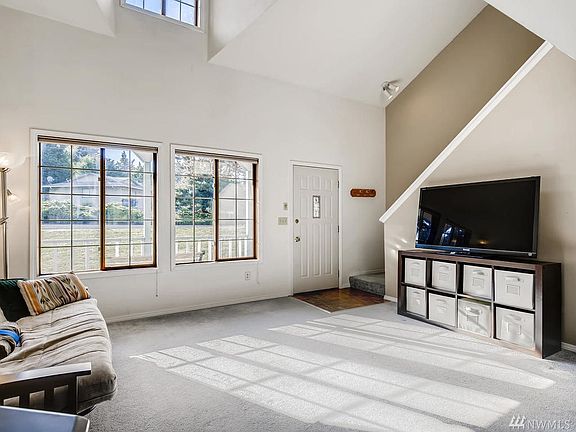 perfect spot for lounging around, watching TV or enjoying company!