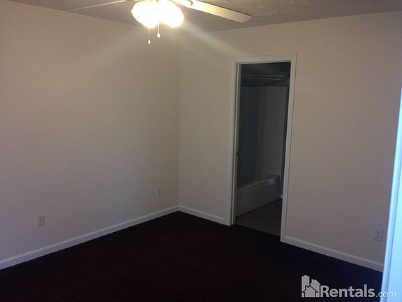 4th image of 7915 Kenhurst Dr