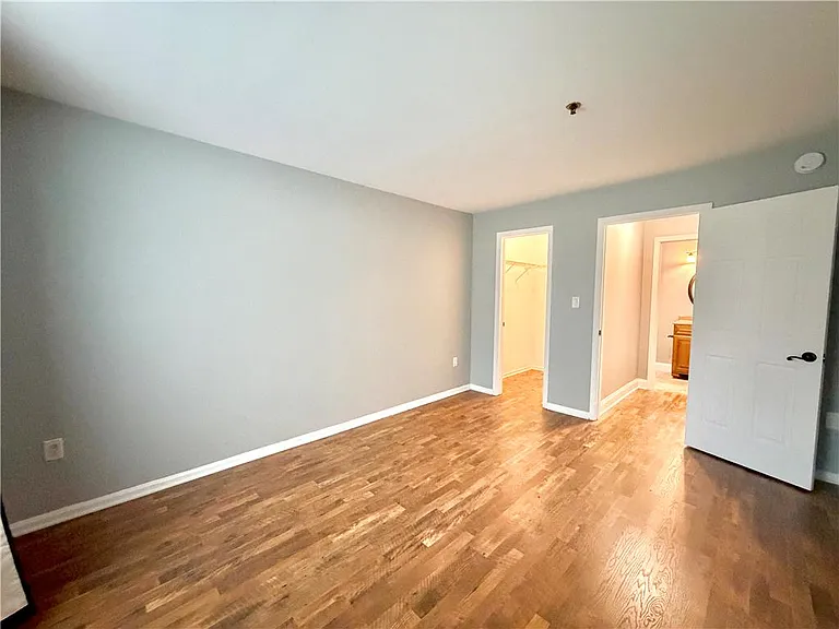 401 Canal Park — Photo 17