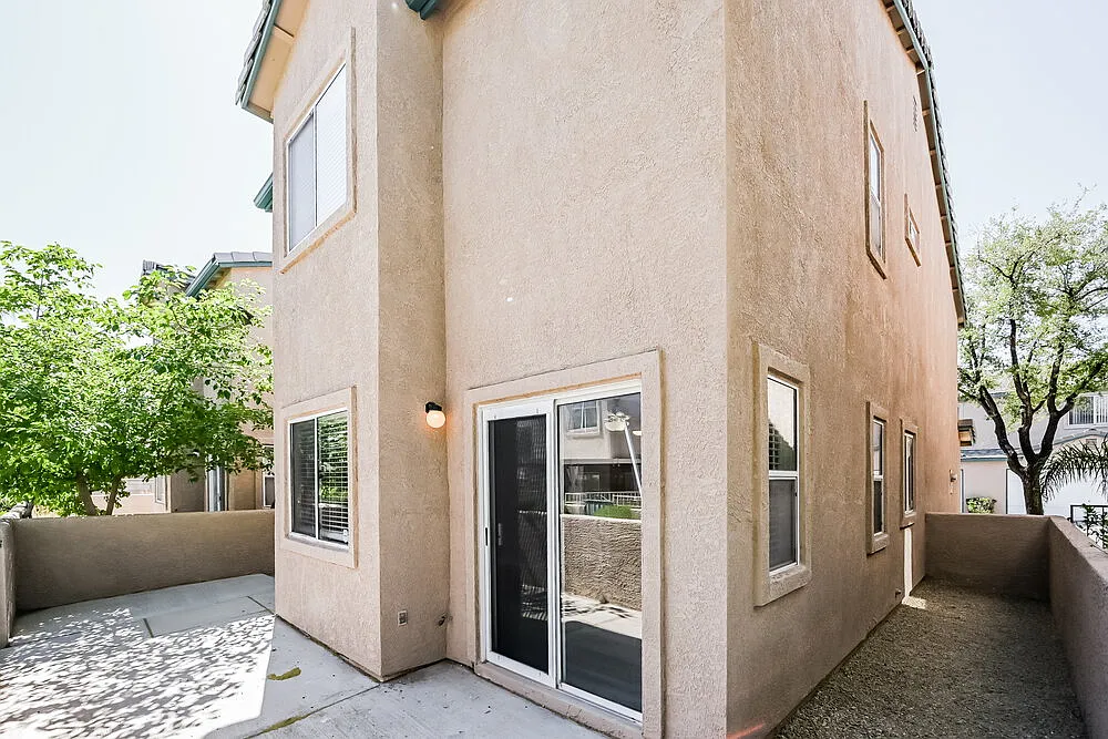 3 bed, 2.5 bath, 1480 sqft, $2,080 — Photo 4