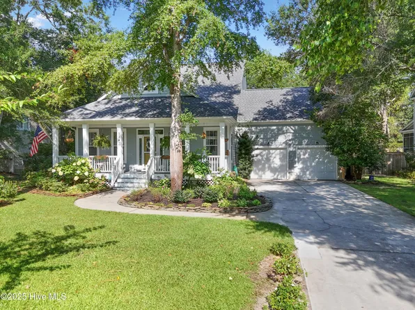 5147 Fernwood Drive, Southport, NC 28461