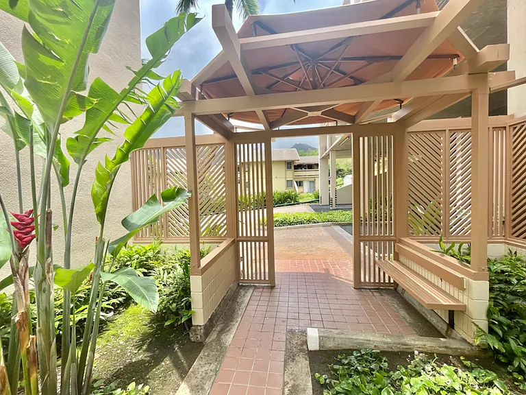 555 Hahaione St #1E-1 — Photo 43
