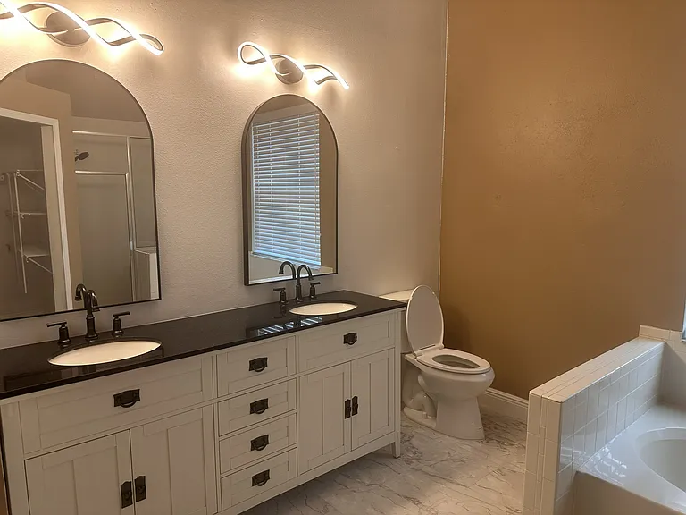 1913 Alafia Oaks Dr — Photo 10
