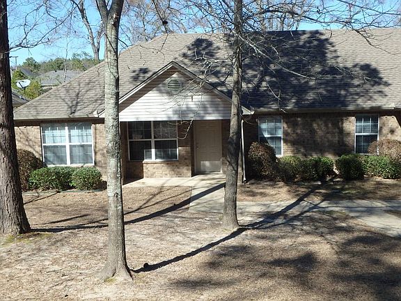 2nd image of 2652 Westminster Dr #1