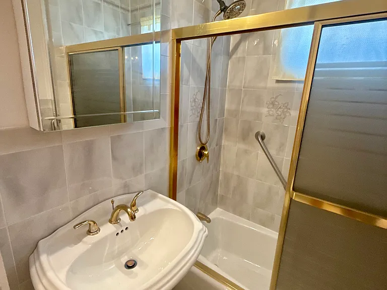 18 Silk St #1 — Photo 19