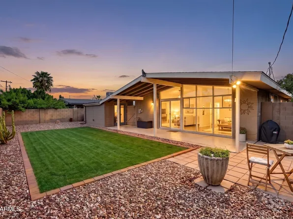 6908 E EARLL Drive, Scottsdale, AZ 85251