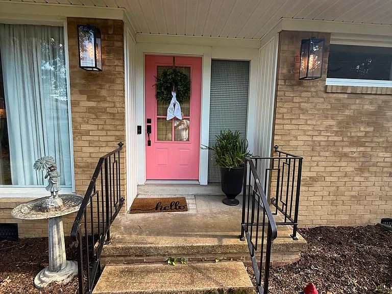 8 Woodhaven Dr — Photo 2