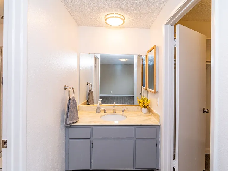 9605 Longden Ave — Photo 13