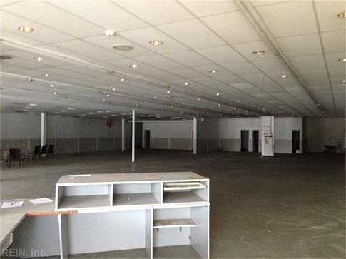 2nd image of 6602 E Virginia Beach Blvd
