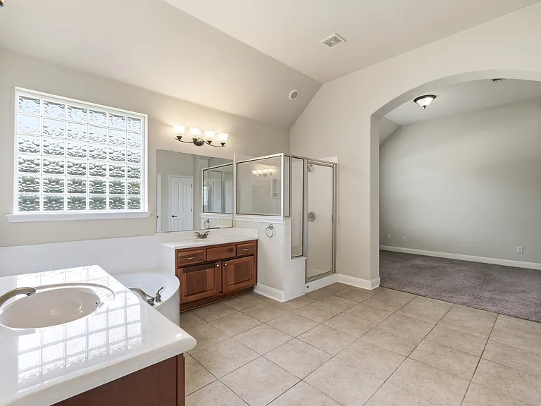 1301 David Cv — Photo 20
