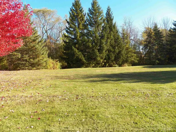 205 W Haven Ct #9, Luxemburg, WI 54217