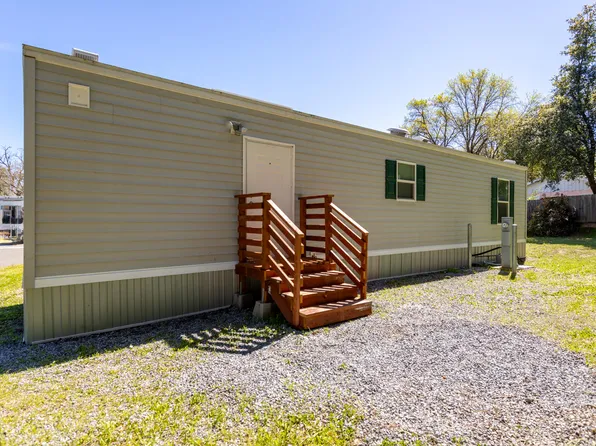 2200 Jewell Lane, Redding, CA 96001