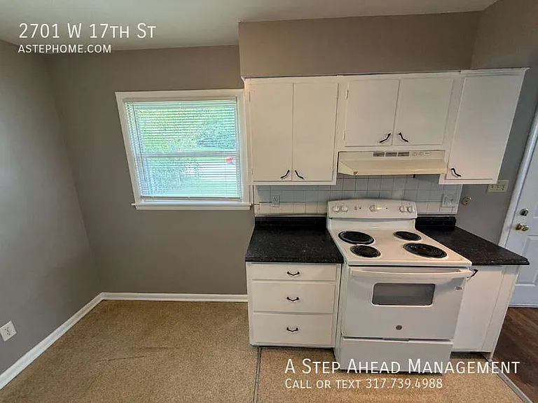 2701 W 17th St — Photo 7