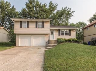 2018 E Mohawk Ct, Olathe, KS 66062