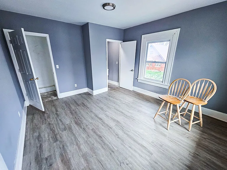 4831 E Washington St #4 — Photo 9
