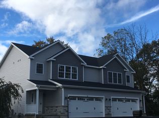 86 Lona Ln, Rensselaer, NY 12144