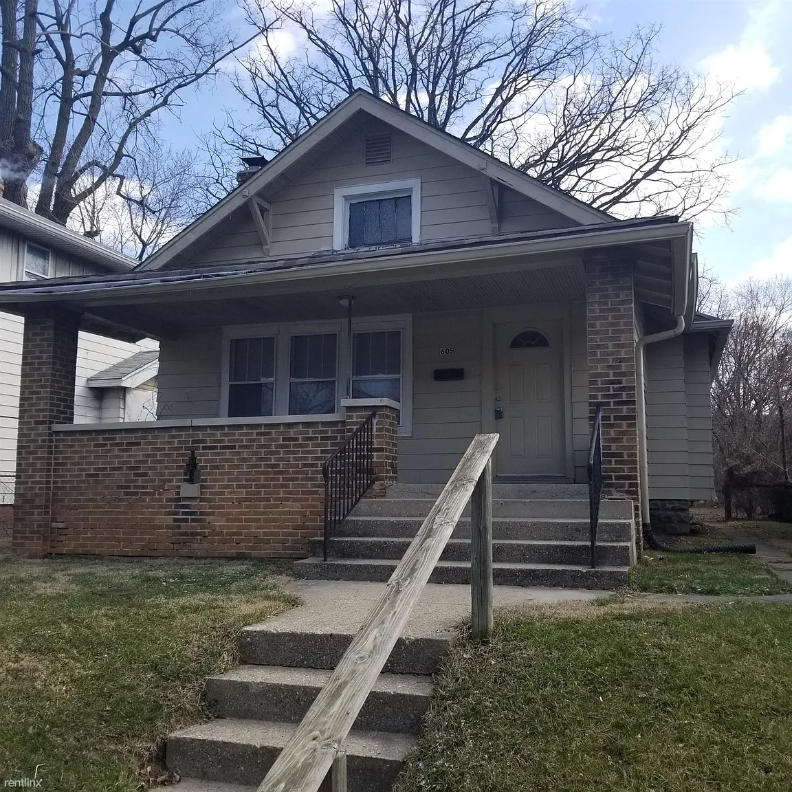 605 N Oakland Ave photo 1
