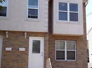 150 Jefferson Ave, Mineola, NY 11501