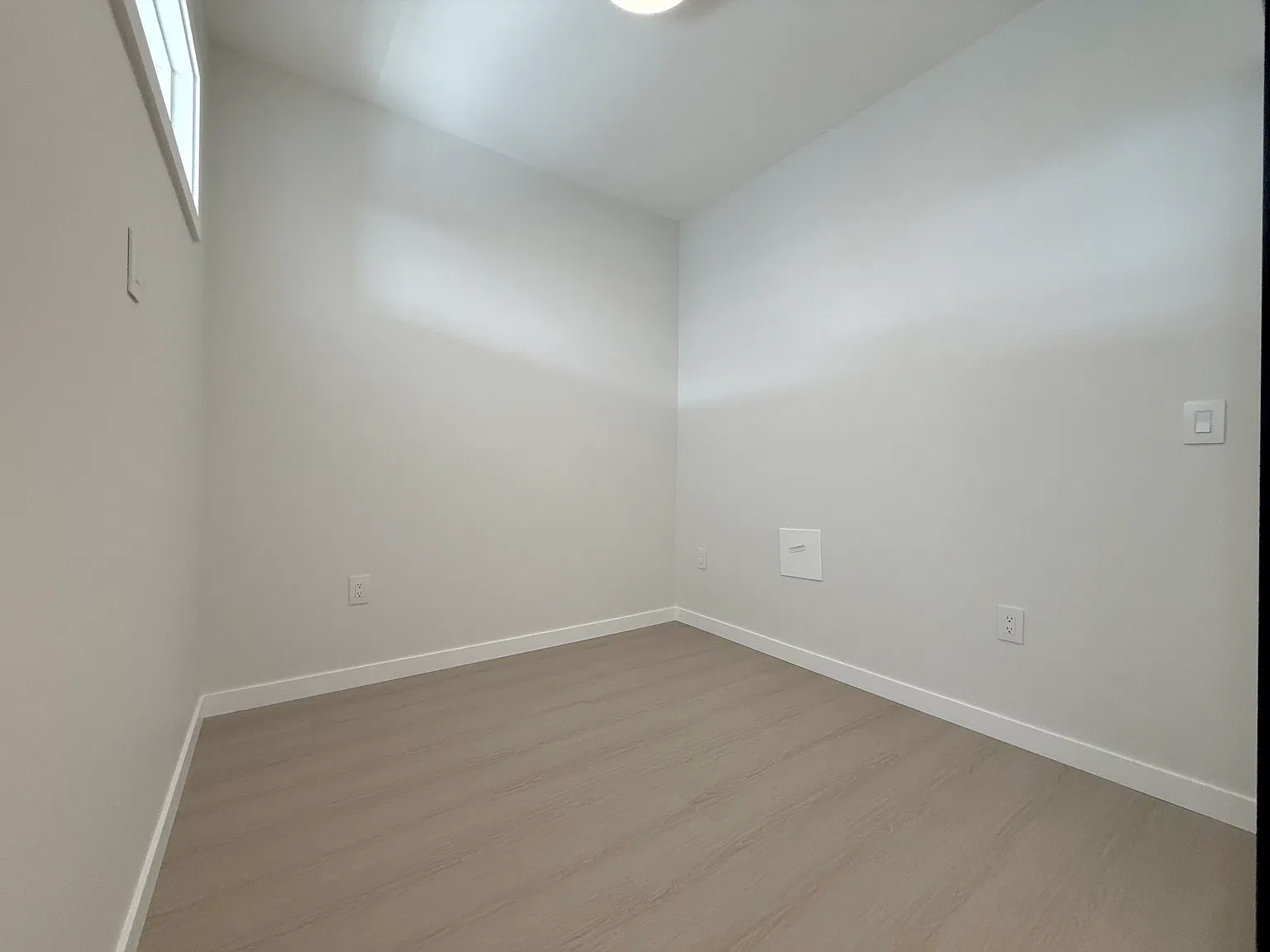 1 bed, 393 sqft, $1,875 — Photo 4