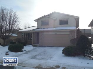 9255 Park Pl, Orland Hills, IL 60487