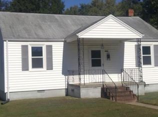 212 Maple Ln, Colonial Heights, VA 23834