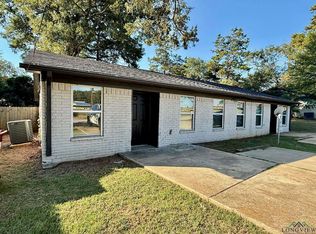 201 W Walnut St, Hallsville, TX 75650