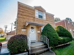 5545 N Canfield Ave, Chicago, IL 60656