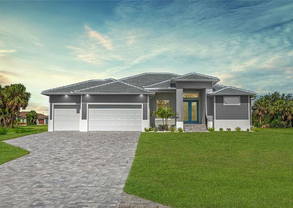 1st image of 193 ROTONDA BOULEVARD S